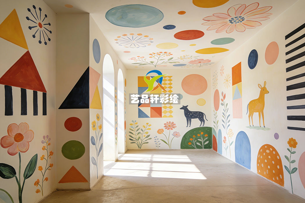 苏州手绘以彩为墨，让墙面成为空间的灵魂注脚